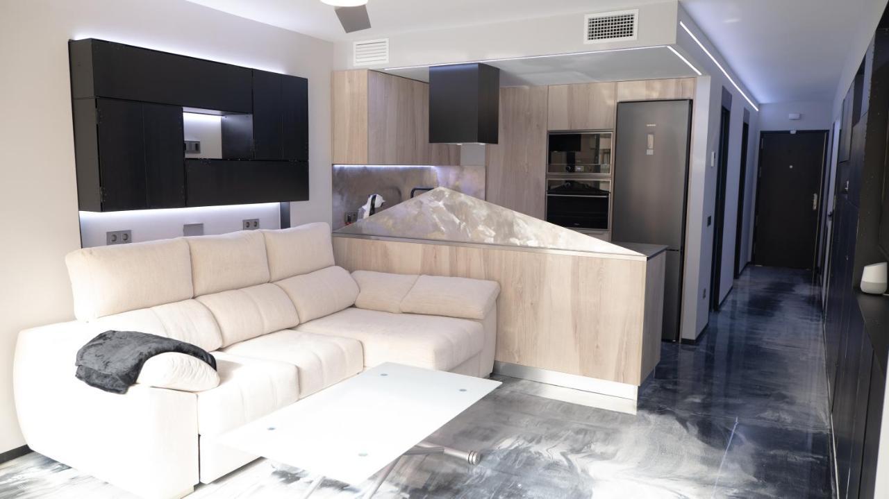 דירות מארבלה La Farola - Luxury Domotic Flat In Puerto Deportivo מראה חיצוני תמונה