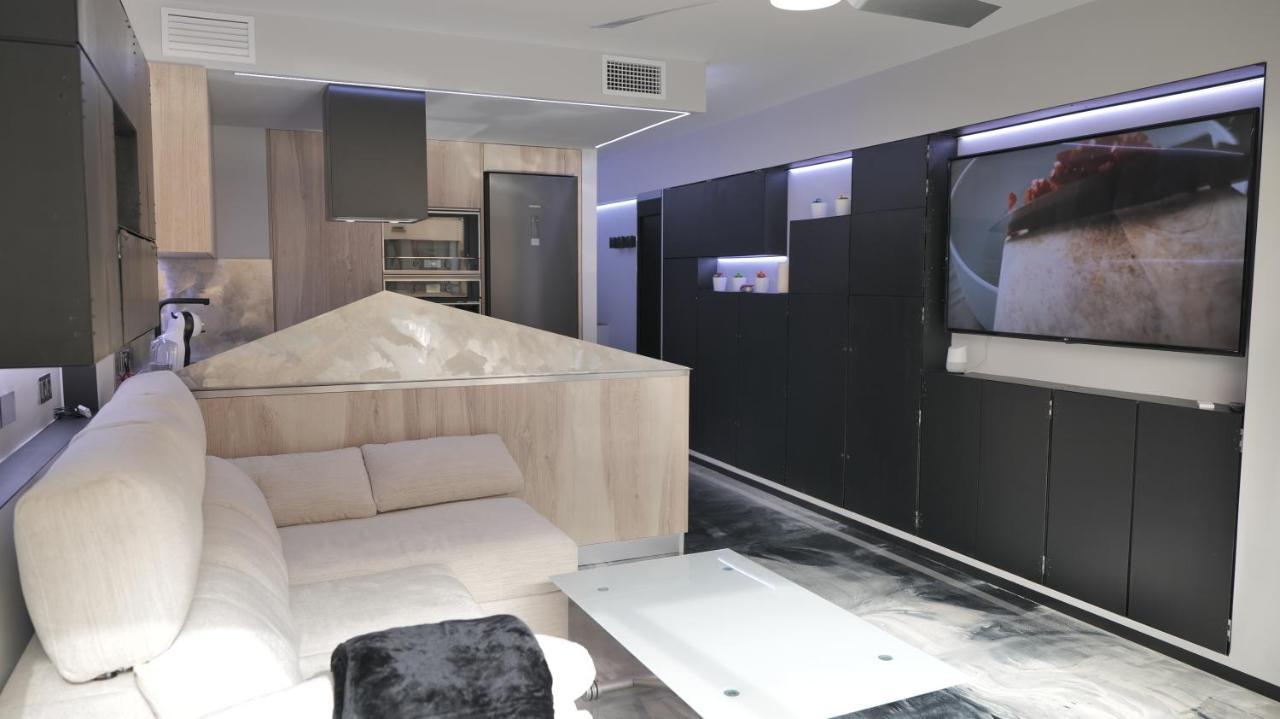 דירות מארבלה La Farola - Luxury Domotic Flat In Puerto Deportivo מראה חיצוני תמונה